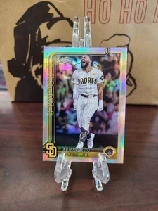 2025 Topps Chrome Baseball Fernando Tatis Jr. Refractor #159 San Diego Padres - Picture 1 of 2