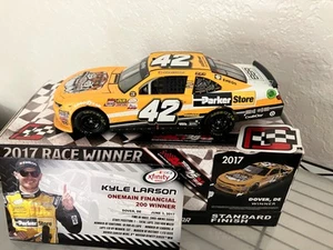 2017 #42 KYLE LARSON 1:24 PARKER STORE DOVER WIN - Picture 1 of 1