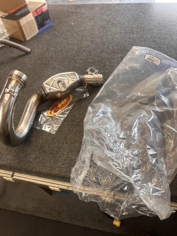 KTM Husqvarna FC 450 2019-2022 MegaBomb Manifold FMF 045624 - Image 1 of 4