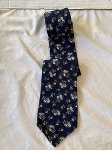 Gap Tie Blue Floral 100% cotton USA Used - Picture 1 of 8