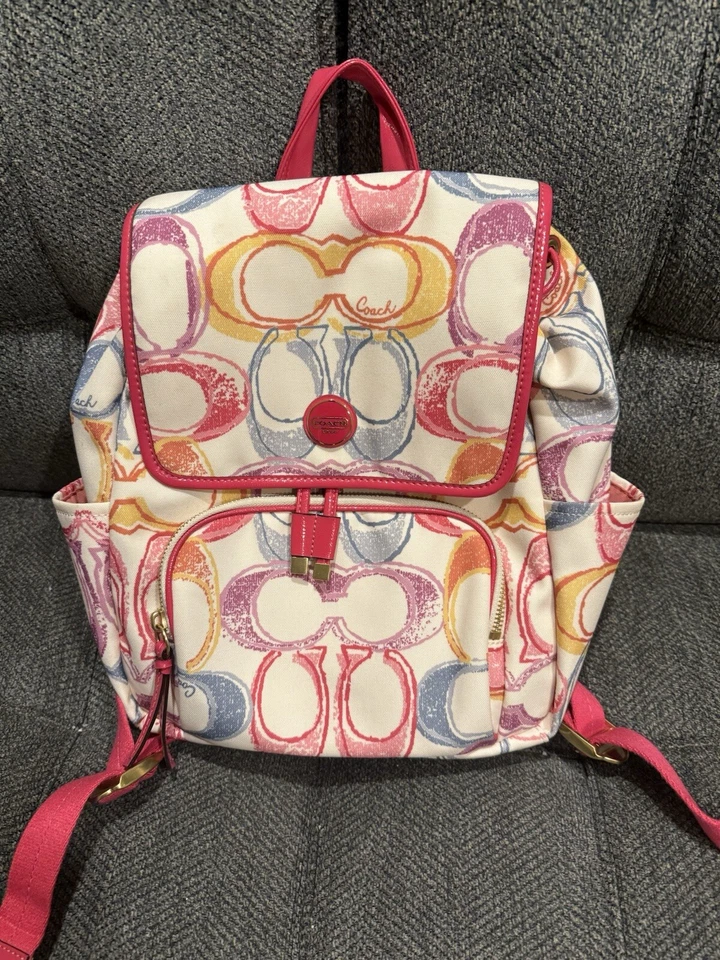 Рюкзак Coach фирменный Scribble Poppy холщовый ярко-розовый  - Изображение 1 из 4