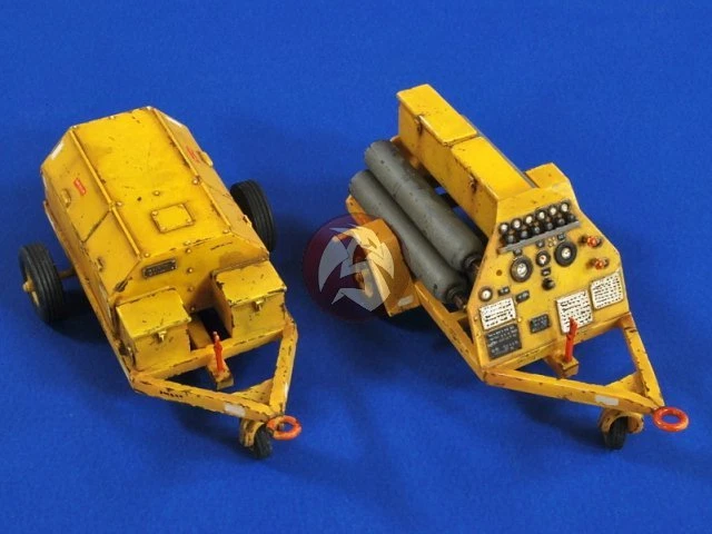 Verlinden 1/32 US Navy Carrier Deck Liquid Oxygen and Liquid Nitrogen Carts 2724 - Image 1 of 1