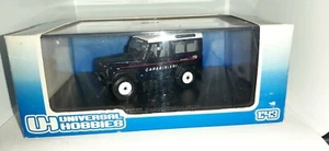 LAND ROVER DEFENDER 90 SW CARABINIERI UNIVERSAL HOBBIES SCALA 1/43 - Foto 1 di 1