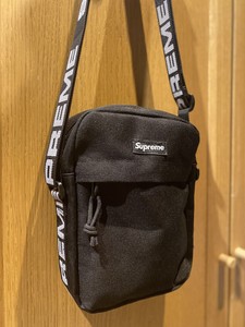 supreme shoulder bolsa ss20