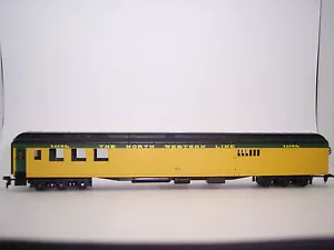 HO IHC HW COMBINE PASSENGER CAR CHICAGO & NORTHWESTERN #49212-DISCOUNTED - Foto 1 di 1