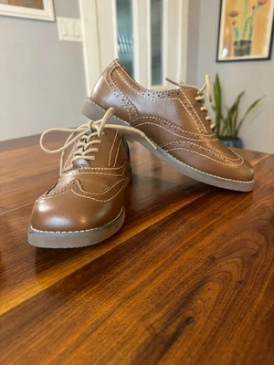 Florsheim Bucktown Wing Cognac Kids Leather Shoes Size 5M 16571-221 - Image 1 of 4