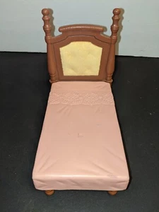 Fisher-Price Loving Family Dollhouse Double Poster Bed Mom And Dad - Picture 1 of 6