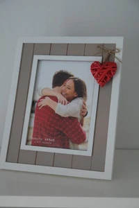 Fotorahmen Holz Rahmen 26x21 cm, Föotos 13x18cm Hochformat zum stellen NEU - Bild 1 von 4