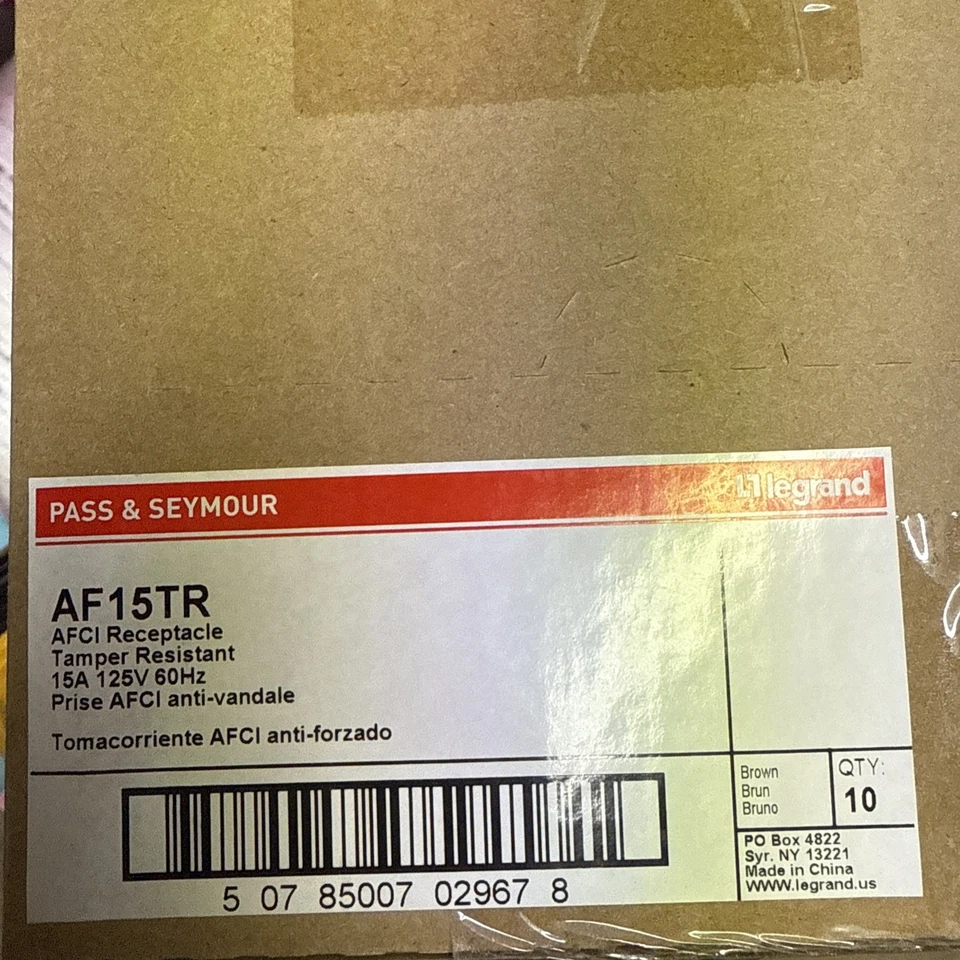 10PC Pass & Seymour AF15TR Tamper-Resistant AFCI Receptacle 15A 125V 60Hz, Brown - Image 1 of 1