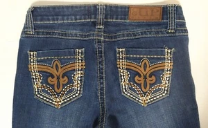 Cowgirl Up Denim Jeans Women's Sz 28/34 Heavy Stitching Western Jeans EUC - Picture 1 of 5