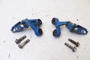 1991 Suzuki DR350s OEM Set of Driver Drivers Foot Pegs Rests Brackets Step Steps - Picture 1 of 9