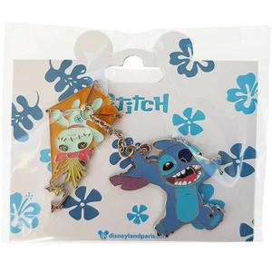 Prendedor de cometa voladora Disneyland París Stitch & Scrump insignia comercial parques Disney Lilo - Imagen 1 de 6