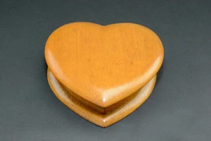 Antique Arts and Crafts solid oak heart shaped box circa.1910 E - Picture 1 of 10
