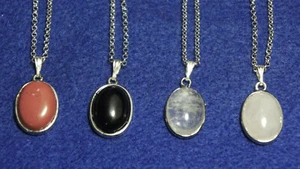Halskette Anhänger Oval gefasst Kristall, Onyx, Rosenquarz, Achat - Bild 1 von 5