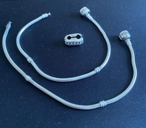 2x Original Pandora Armband 23 cm + Charms Doppelverbinder - Bild 1 von 3