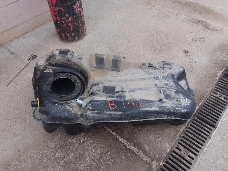 2010-2012 FORD ESCAPE Fuel Tank Assembly OEM 11-15 Gas Tank CAPLESS FILLER - Image 1 of 1