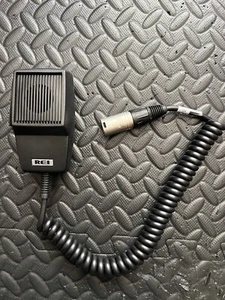 Rei Microphone - Zdjęcie 1 z 4