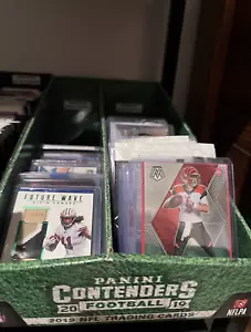 NFL MYSTERY! 1 GARANTIERTE PSA BGS SGC KARTE + 1 AUTO, 25+ KARTEN HOT PACK #1 EBAY - Bild 1 von 7