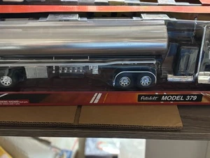 1/32 NEW RAY CUSTOM PETE 379, W/ OIL TANKER # B349 - Picture 1 of 2