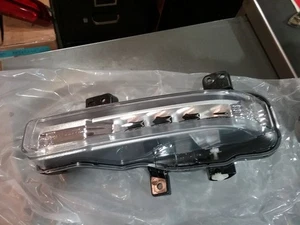 Driver Corner/Park Light Fog-driving LED St-line Fits 20-23 EXPLORER 1054530 - Picture 1 of 3