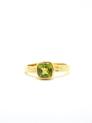 0.85 ctw Natural Cushion Cut Peridot Gemstone Solitaire Ring 14k Yellow Gold - Image 1 of 4