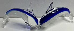 2 estatuillas de pisapapeles de delfines de vidrio macizo azul y blanco de colección - Imagen 1 de 11