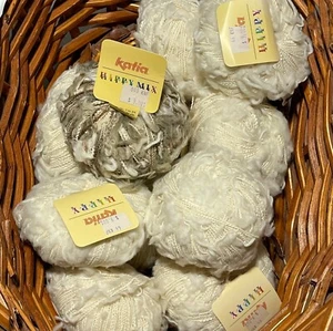 LOTE 22 madejas hilo KATIA Hippy 50 gr color #66 mezcla de lana blanco roto descontinuado - Imagen 1 de 11