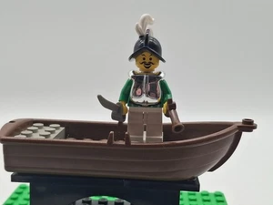 LEGO Rare Chrome armor  Imperial Armada minifigure Pirates 6281 - Picture 1 of 5