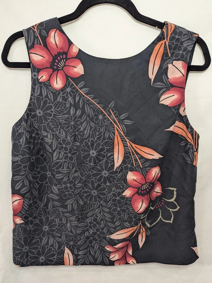 Tommy Bahama Women’s Tank Top Size M Black Red Silk Hawaiian Floral Sleeveless - Image 1 of 4