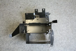 Audi Schacht Halter Halterung für CD-Wechsler + Verstärker 4B9035115F 8E0035456B - Bild 1 von 2