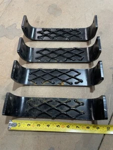 Universal Semi Truck Tractor Trailer Dump Grip Steps 9.25" x 2.125"  height 2.5" - Bild 1 von 3