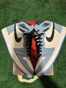 Size 9.5 - Air Jordan 1 Retro High OG “University Blue” 555088-134 VNDS - Picture 1 of 4