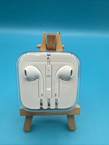 New Original Apple iPhone EarPods 3.5mm Headset Earphones Headphones - Zdjęcie 1 z 4