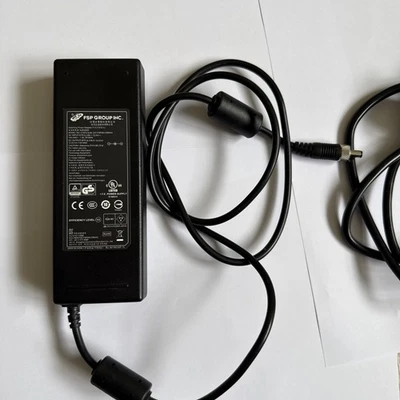 Adattatore CA FSP Modello 84W FSP084-DIBAN2 12.0V 7.0A 7A 2 PIN Vite 12V 7 Amp - Immagine 1 di 4