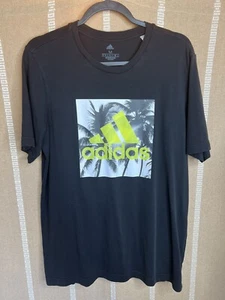 Camiseta Adidas Para Hombre AEROREADY Activa Gráfica Talla Mediana - Imagen 1 de 7