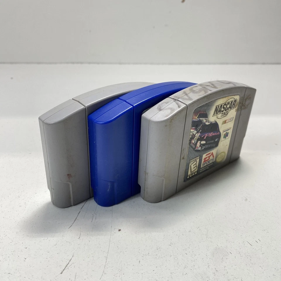 Paquete Nintendo 64: Bassmasters 2000, NASCAR 99 y Superman Foto 1 de 4