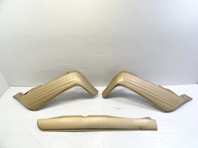 83 Mercedes R107 380SL Juego de fundas, cenefa de parachoques, inferior trasero 3 piezas Foto 1 de 4