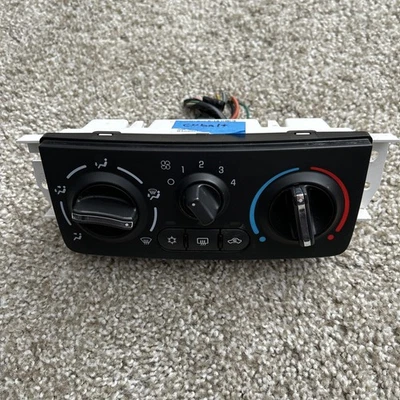 Chevrolet Cobalt Dash 2005-2010 calefacción aire acondicionado control de temperatura 15890411 Foto 1 de 4