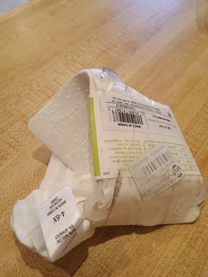 Medias para niños Circo blancas con textura flores talla 4-6X Foto 1 de 4