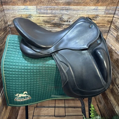 Silla de doma Stubben Centurion de 18" Foto 1 de 4