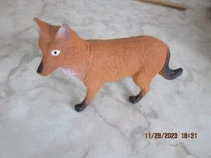 Wild RED FOX Wildlife Figure Toy Figure - Approx. 6" Long - Pre-Owned - Picture 1 of 9