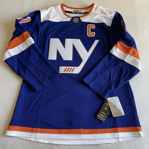 Adidas New York Islanders John Tavares Men Size 46 Alternate NHL Hockey Jersey - Picture 1 of 12