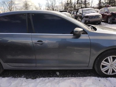 (LOCAL PICKUP ONLY) Passenger Right Front Door Fits 11-18 JETTA 2834681 - Image 1 of 4