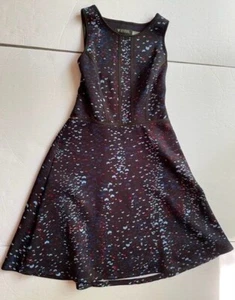 Guess women size 2 sleeveless blue/red print NWOT dress - Picture 1 of 5