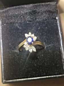 14 kt yellow gold oval sapphire and diamond ring size 6 1/2 - Picture 1 of 9