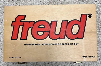 FREUD NUEVO-CAJA ABIERTA-JUEGO DE BROCAS PARA ENRUTADOR DE CARPINTERÍA NUNCA USADO cinco piezas 94-100 Foto 1 de 4