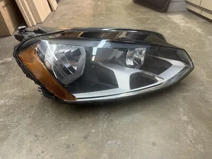 Genuine OEM Volkswagen Golf/Alltrack 2015-2017 Right Headlight no. 5GM-941-006-C - Picture 1 of 6