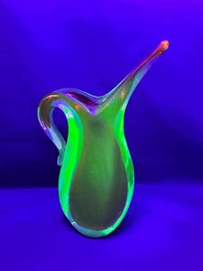 Uranium Glass Murano Sommerso Red Vase Hand Blown Glows Vintage Italy Cadmium - Picture 1 of 20