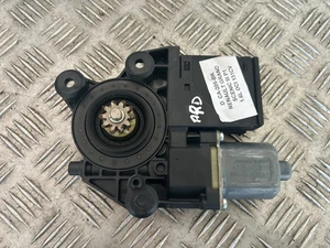 Moteur de lève Vitre Arrière droit - RENAULT SCENIC III (3) - Réf : 827303178R - Picture 1 of 3