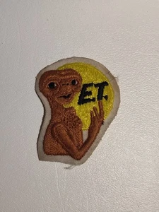 See On  1982 ET Movie Alien Vintage Style Retro Embroidered Patch Applique New - Picture 1 of 4